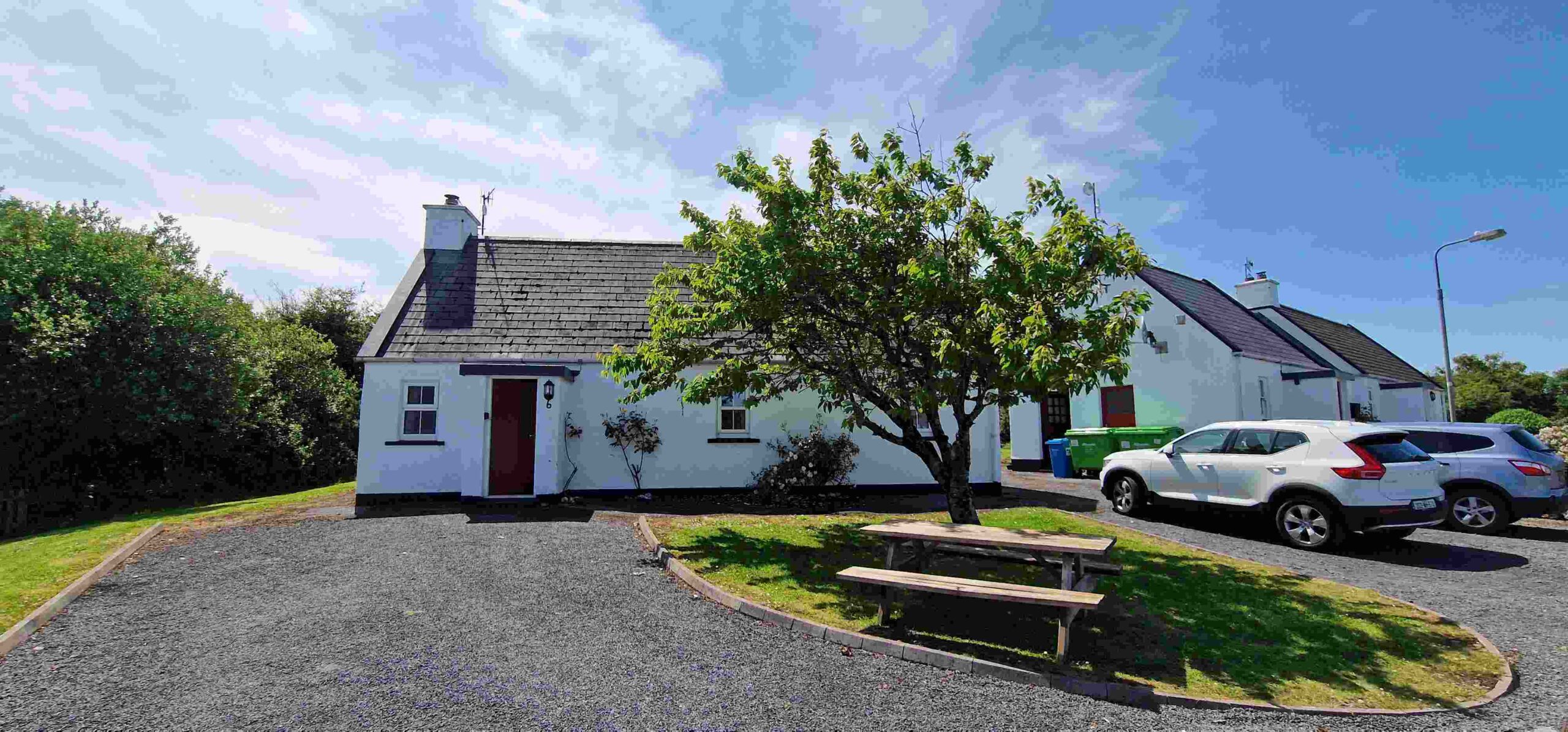 Built in a traditional Irish style, the cottages feature timeless design elements such as thatched roofs, large stone hearths, and are set within a mature, green site just minutes from the village square. These characteristics celebrate the area's cultural heritage and offer visitors an authentic, welcoming experience.